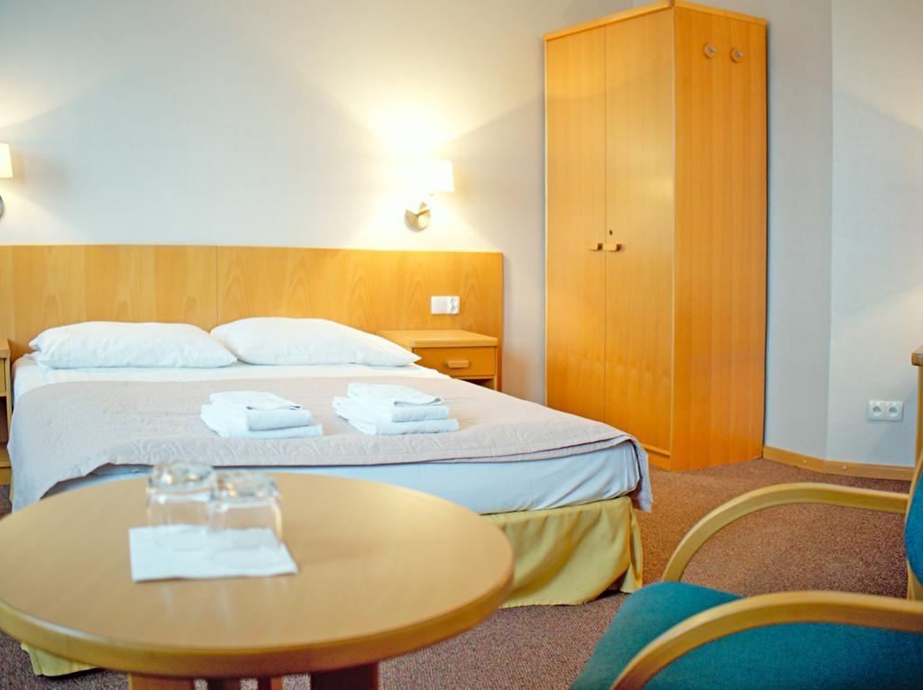 Hotel Orlik Płońsk Exterior foto
