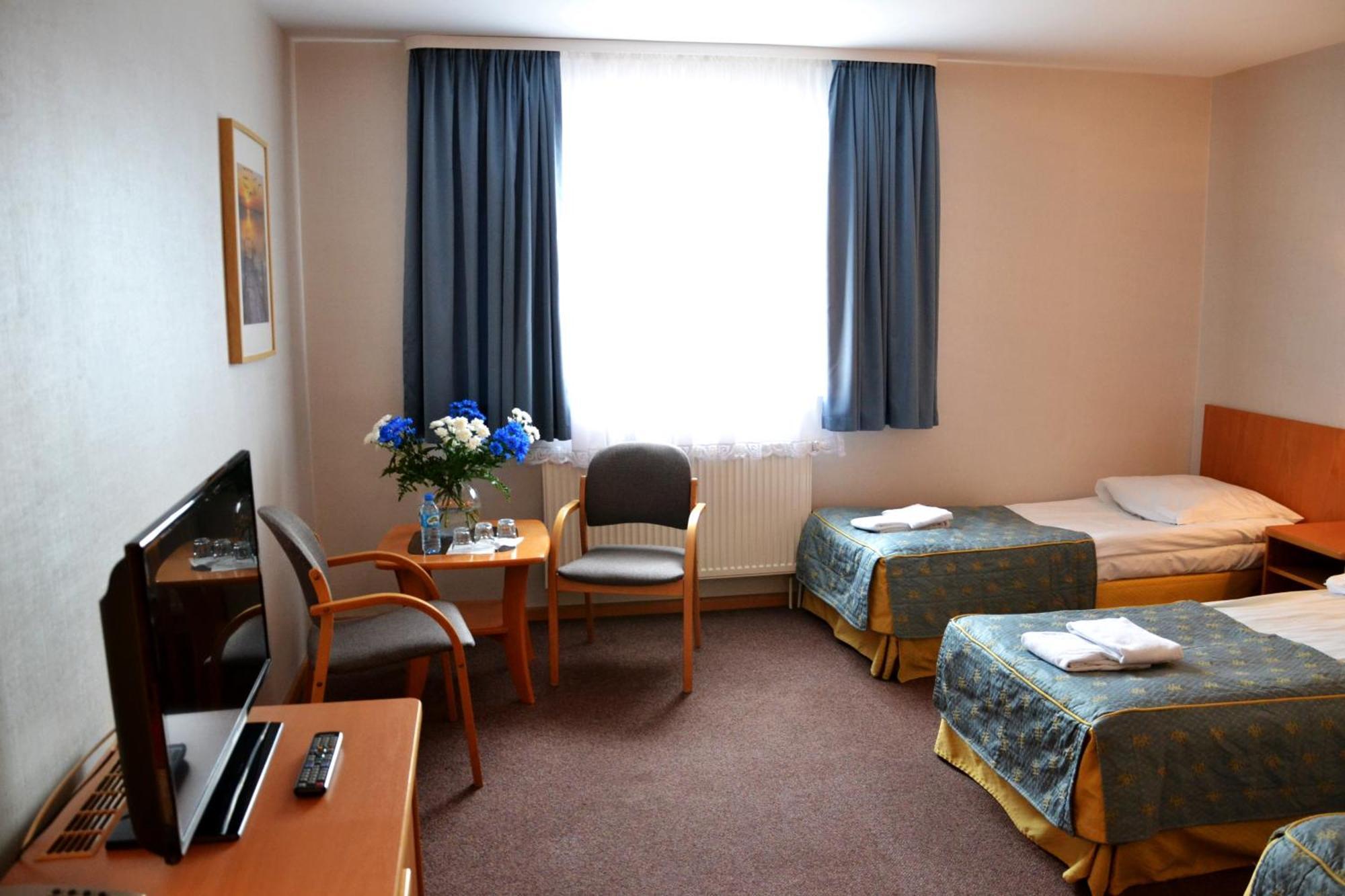 Hotel Orlik Płońsk Zimmer foto